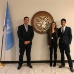 Da esquerda para a direita: João Luiz (associado da Novo Encanto e Coordenador de Comunicação para o Exterior da Equipe de Comunicação), Meredith Veit (da delegação Mexicana) e Kaime Silvestre (da delegação Brasileira - Engajamundo)
