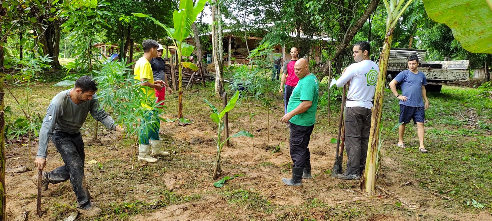 Featured image for “Comunidade ao entorno do Seringal Novo Encanto recebe curso de capacitação em sistemas agroflorestais (SAFs)”